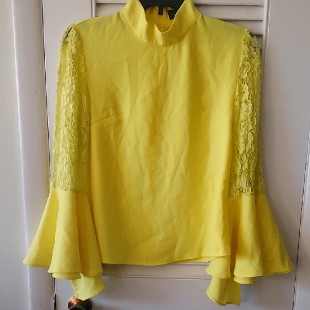 Gracia Lace Sleeve Blouse